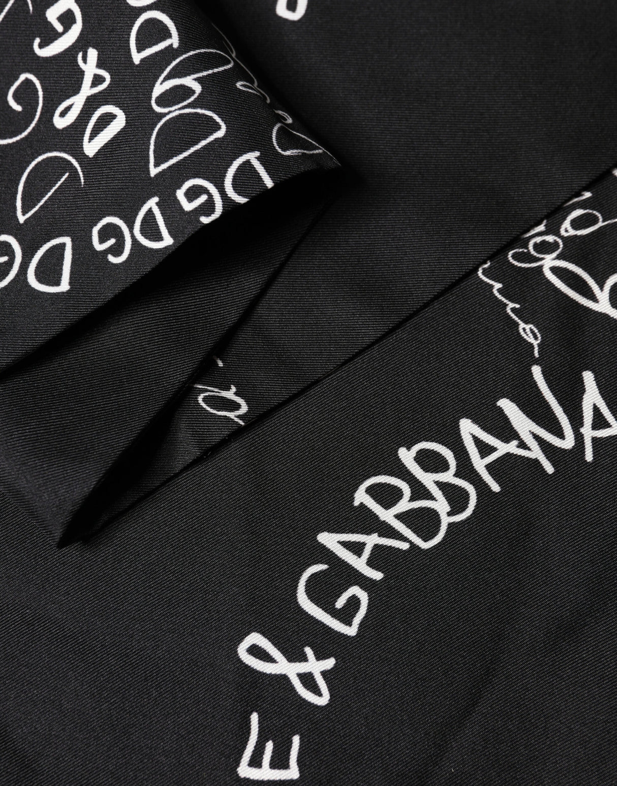 Dolce & Gabbana Black Logo Script Print Sik Foulard 137.5cm X 15cm Scarf