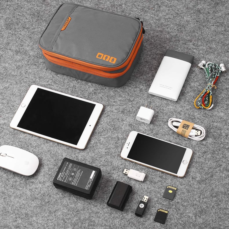 Multifunctional Mobile Power and Data Cable Organizer