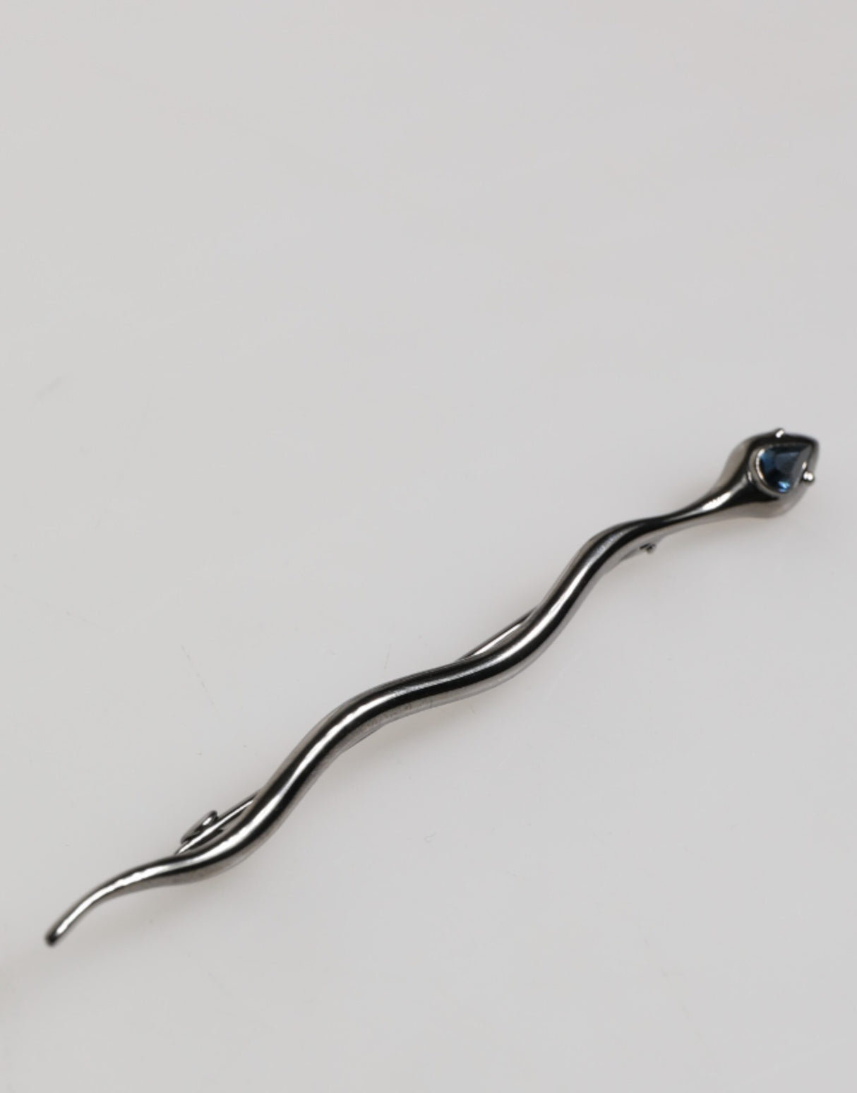 Dolce & Gabbana Black Brass Crystal Spilla Serpente Mens Brooch Pin