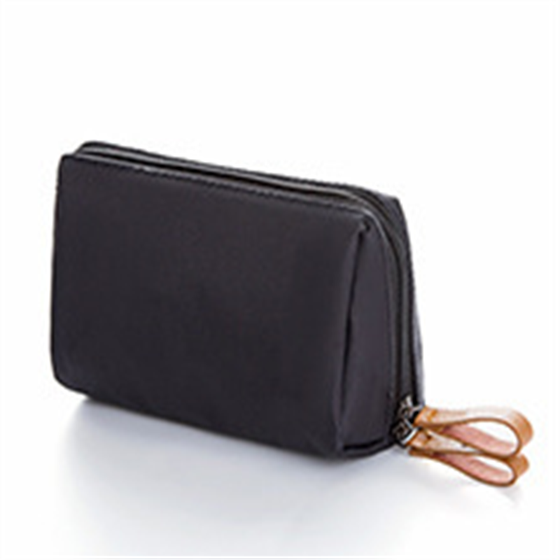 Fashionable Waterproof Makeup Organizer Pouch for Women
