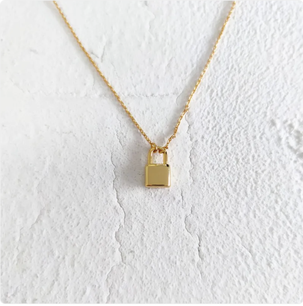 Simple Key Lock Clavicle Necklace