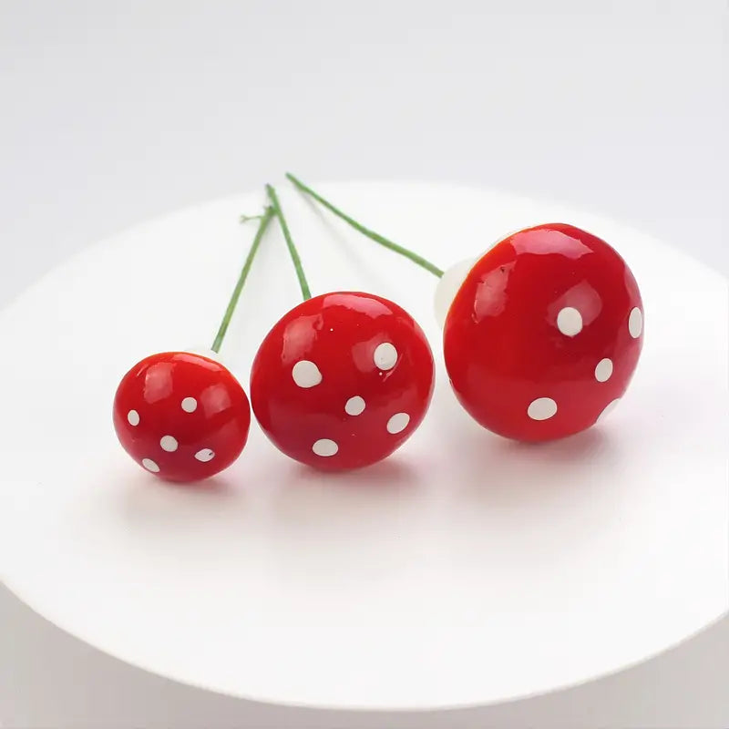 100pcs Mini Mushrooms for Garden and Dollhouse Decor