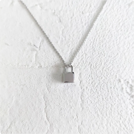 Simple Key Lock Clavicle Necklace