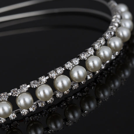 Elegant Pearl and Rhinestone Hair Accessories for Women