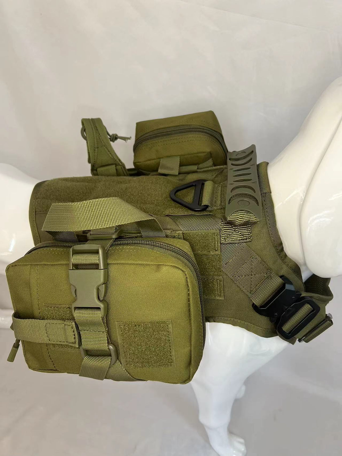 Outdoor Multifunctional Dog Vest with Water Bottle Pouch