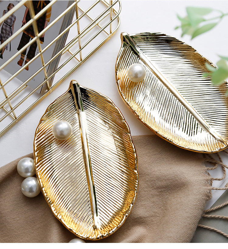 Ceramic Jewelry Tray with Gold Leaf Design (Home Decor)