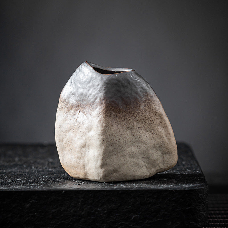 Mini Japanese Ceramic Vase for Home Decoration