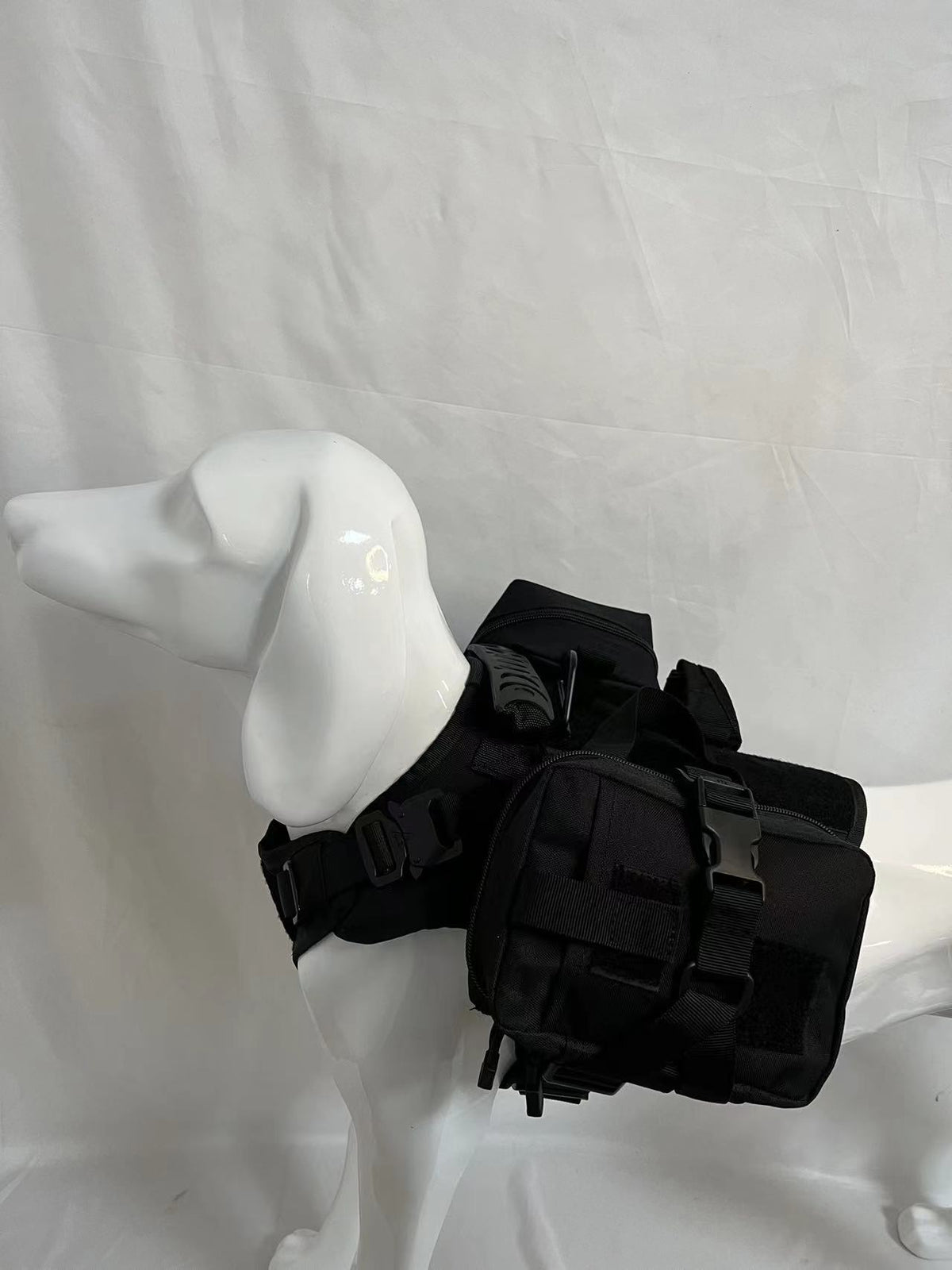 Outdoor Multifunctional Dog Vest with Water Bottle Pouch