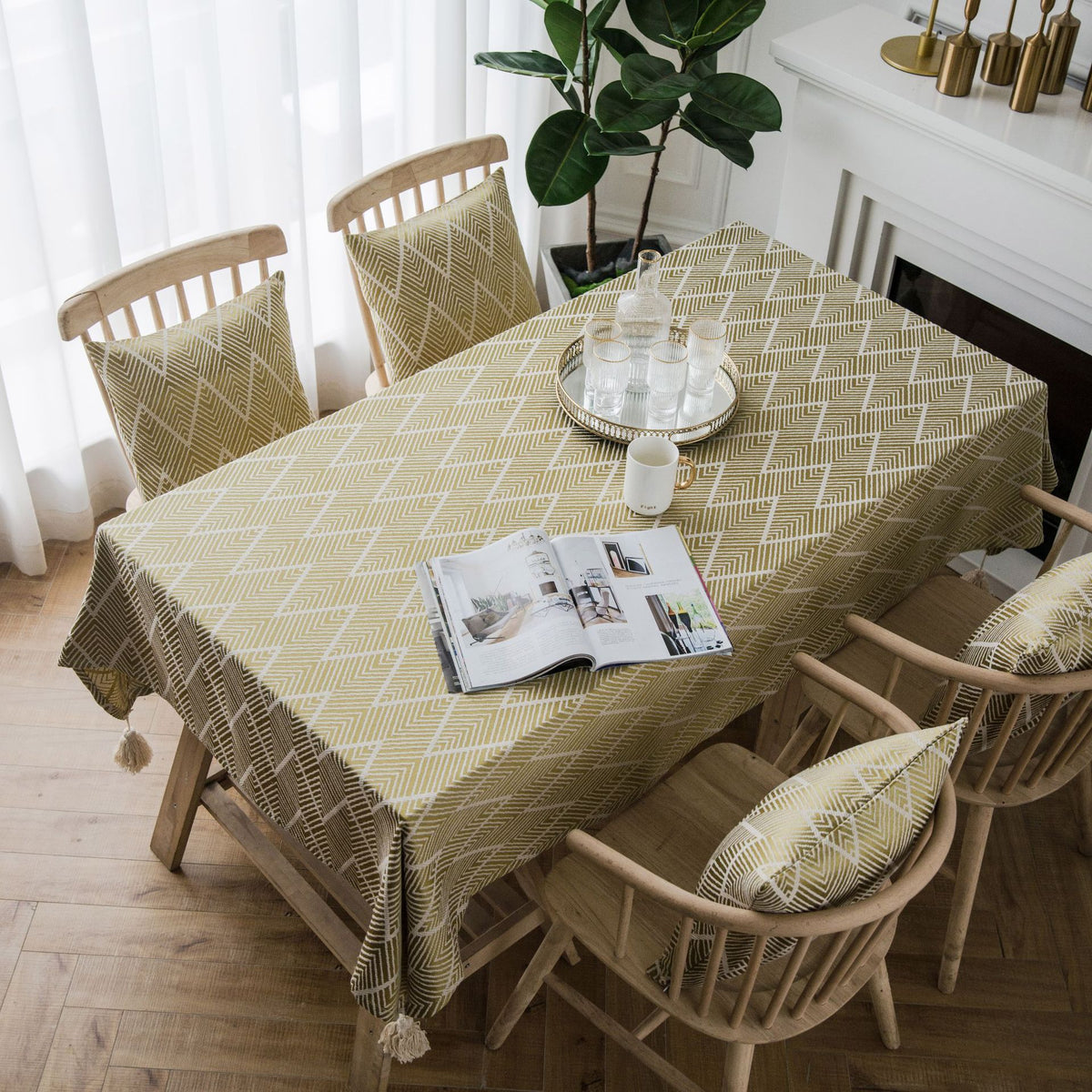 Waterproof Triangular Chevron Tablecloth for Home Use