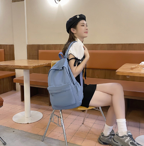 Fashionable Large Capacity Casual Backpack for Students
