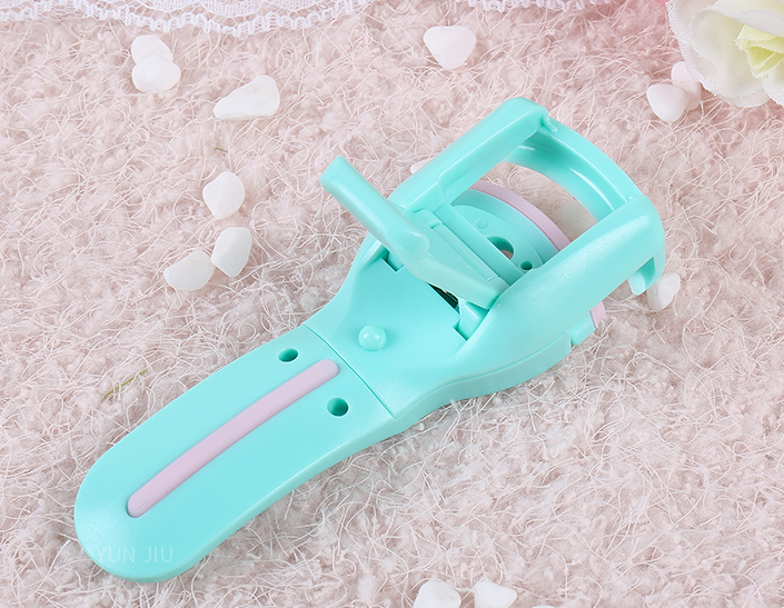 Eyelash Curler Makeup Tool for Curling Lashes