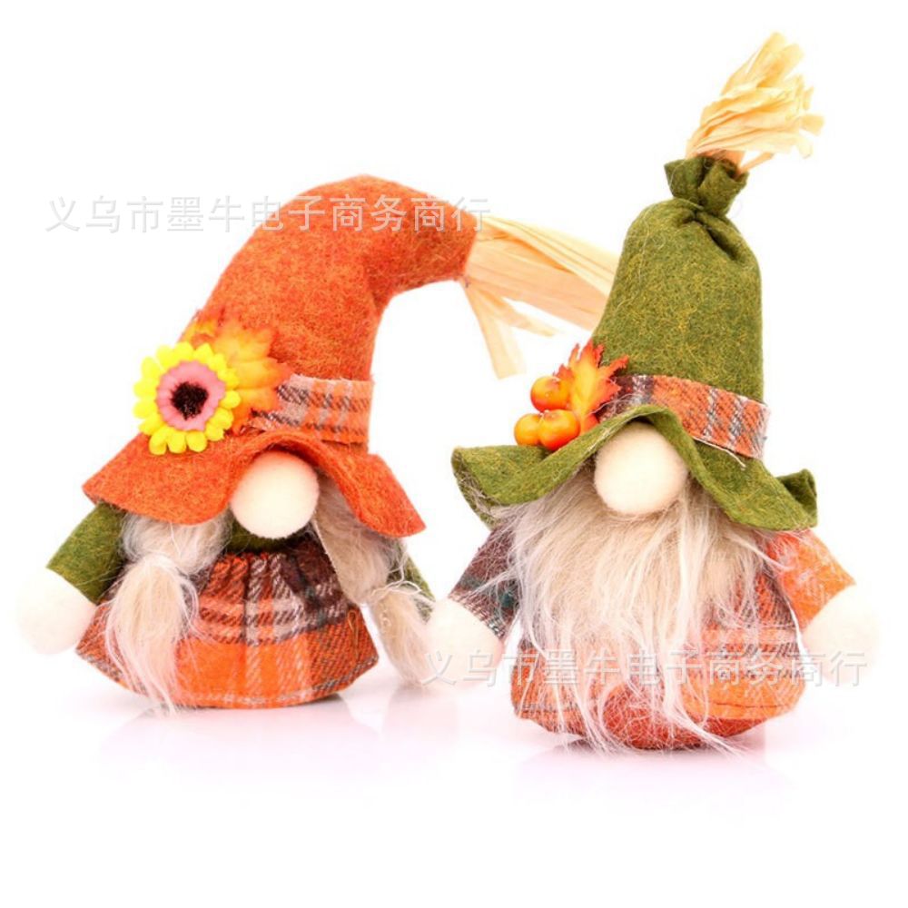 Thanksgiving Couple Figurines with Maple Leaves Decor