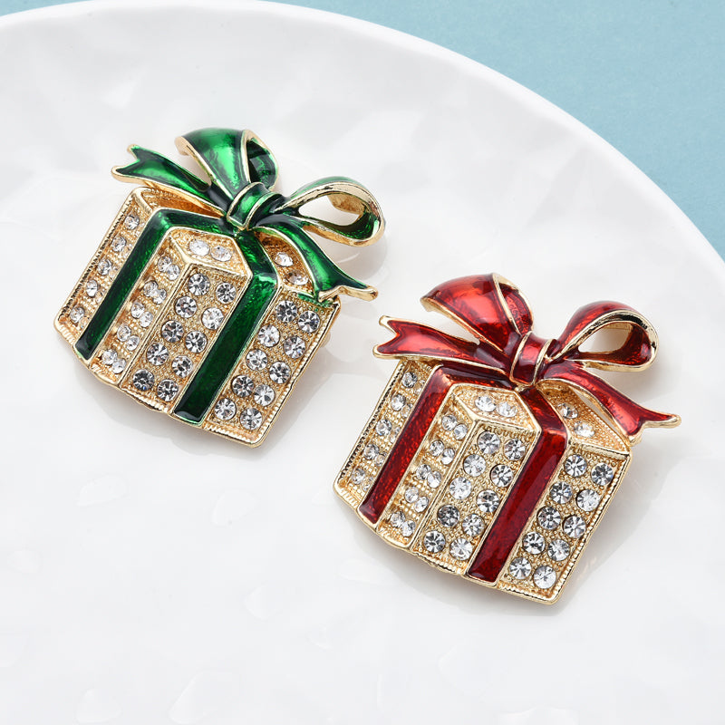 Diamond-Studded Brooch for Autumn & Winter Accessories