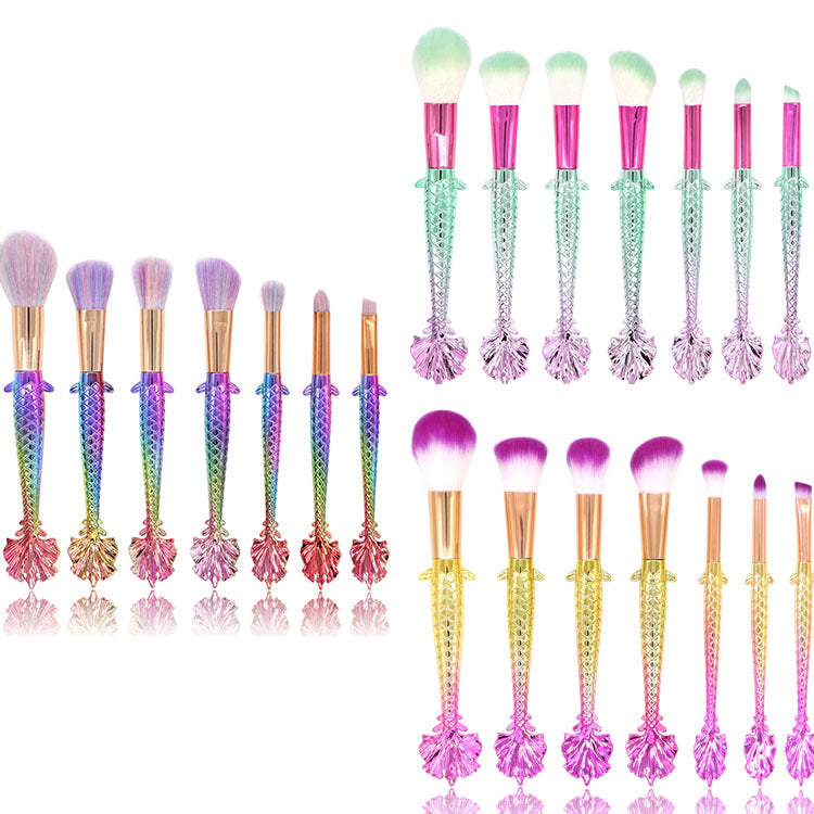 7-Piece Mermaid Makeup Brush Set in Yellow-Green Gradient