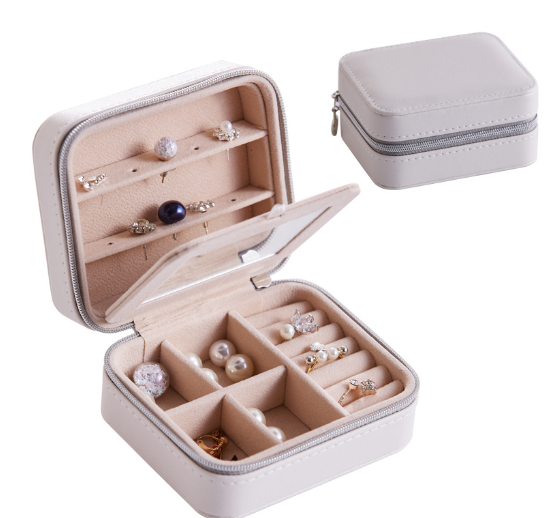 Travel Portable Jewelry Box for Earrings and Accessories