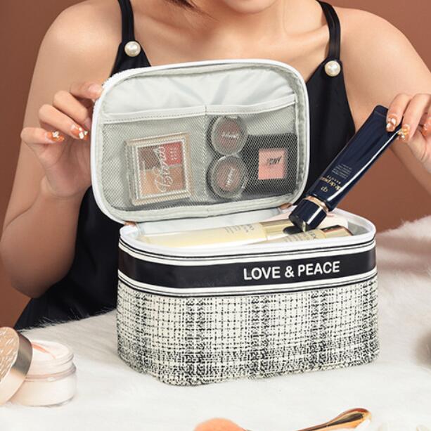 Plaid Letter Graphic Makeup Bag - Portable Organizer
