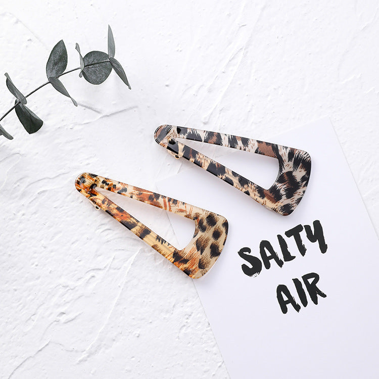 Brown Leopard Print Triangle Hair Clip - Stylish & Simple