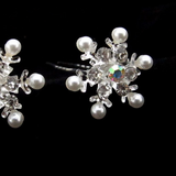 Snowflake Shaped Diamond Hair Clip with Pearls