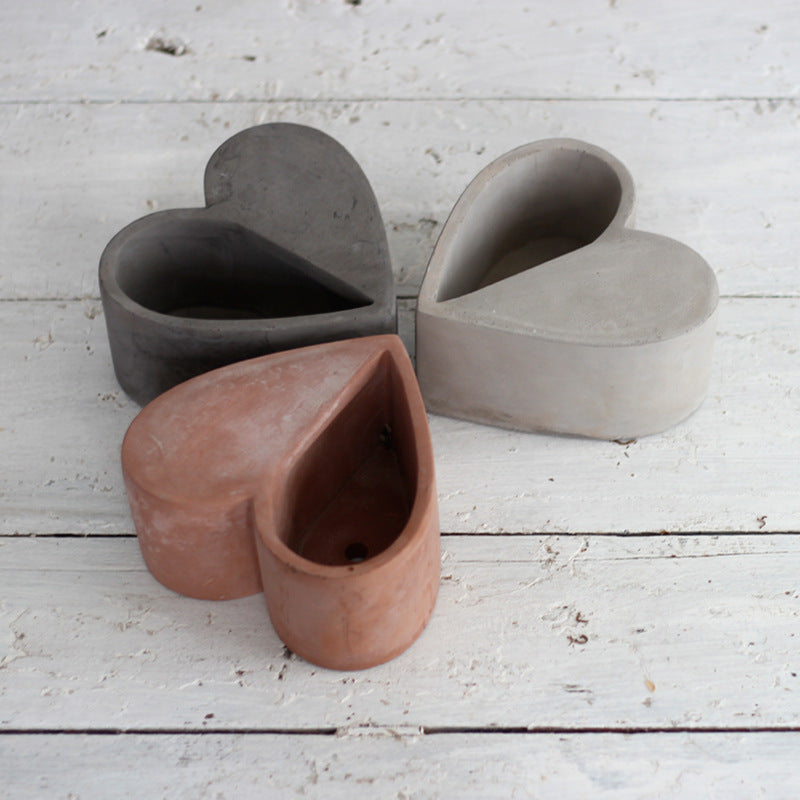 Creative Heart-Shaped Concrete Planter for Succulents