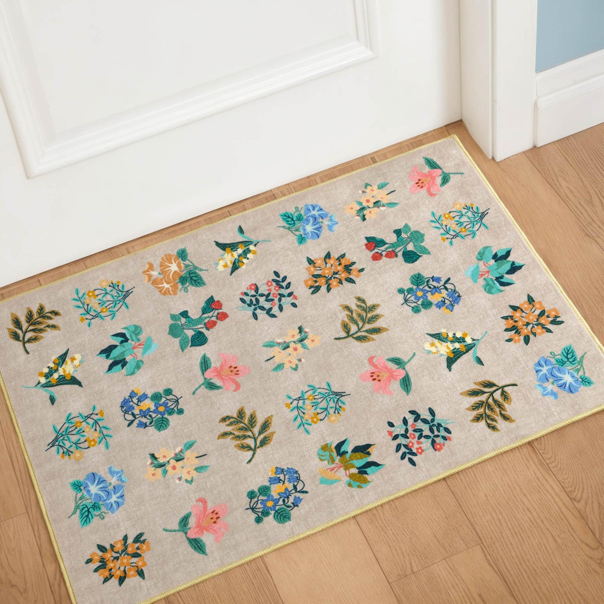Floral Beige Rug 2x3 Machine Washable Small Rug for Entryway Non Slip Entrance Rug Indoor Door Mat Botanical Flower Accent Boho Kitchen Throw Rug Low Pile Carpets for Bedroom Bathroom Beige
