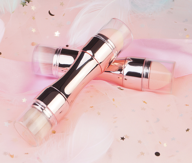 4-in-1 Portable Makeup Brush Set for Foundation & Blush