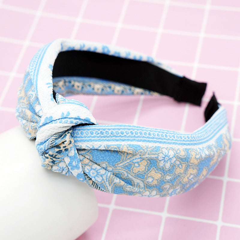 Artistic Striped Headband for Bathing and Makeup