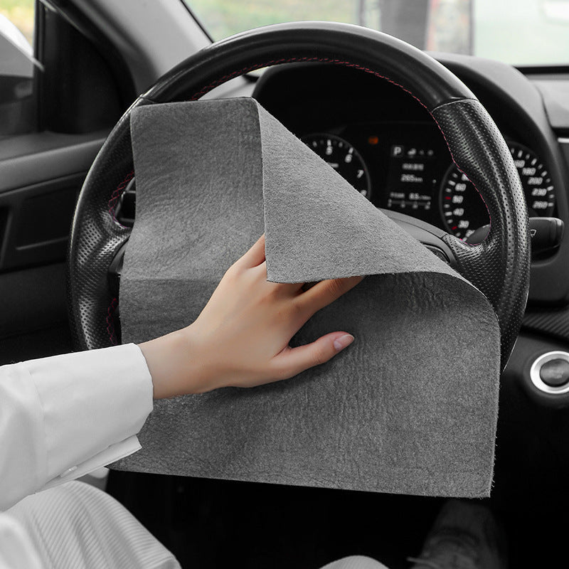 Water-Absorbing Soft Towels for Car Window Cleaning