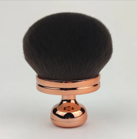 Soft Seal Body & Neck Makeup Brush