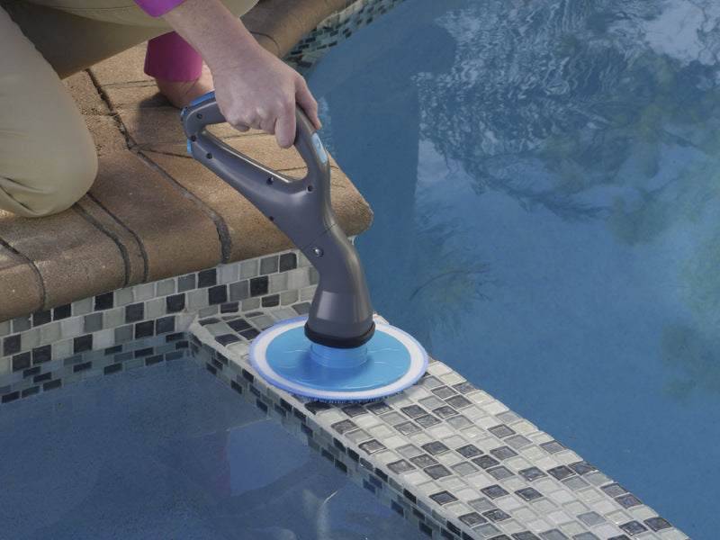 Hurricane Electric Cleaning Brush
