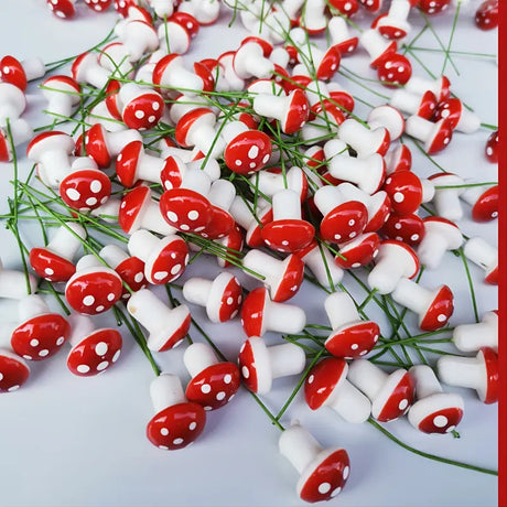 100pcs Mini Mushrooms for Garden and Dollhouse Decor