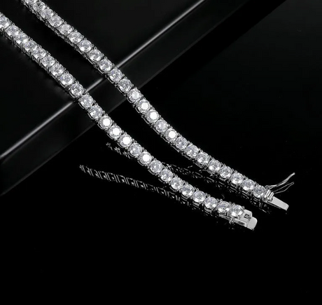 925 Silver Four-Claw Necklace
