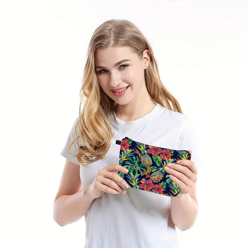 Elegant Pineapple Pattern Waterproof Makeup Bag Organizer